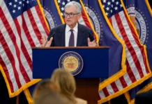 Fed: Αμετάβλητα τα επιτόκια – Oι επιπτώσεις του πολέμου με το Ιράν παραμένουν «αβέβαιες» για την οικονομία