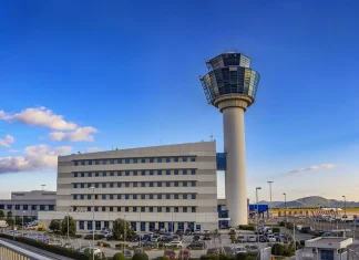 ΔΑΑ: «Έσπασε» το φράγμα των 4 εκατ. επιβατών τον Αύγουστο – Νέο ιστορικό υψηλό