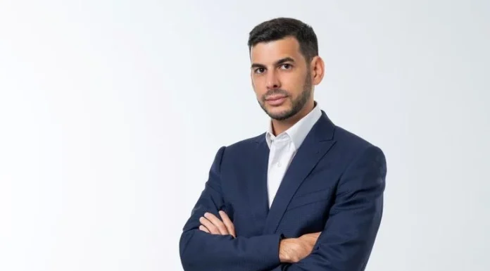 Revolut: Ιδρύει ελληνικό υποκατάστημα με CEO τον Βασίλη Αμεράνη