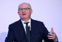 Λέιν (ΕΚΤ): Ο πληθωρισμός θα παραμείνει κοντά στο 3% έως το τέλος του έτους