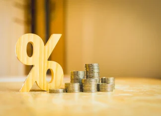 ΤτΕ: Σταθερά τα επιτόκια νέων δανείων και καταθέσεων τον Ιούλιο – Στις 4,28 μονάδες η ψαλίδα